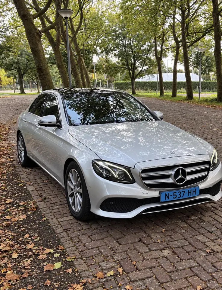 Mercedes-Benz E 220
