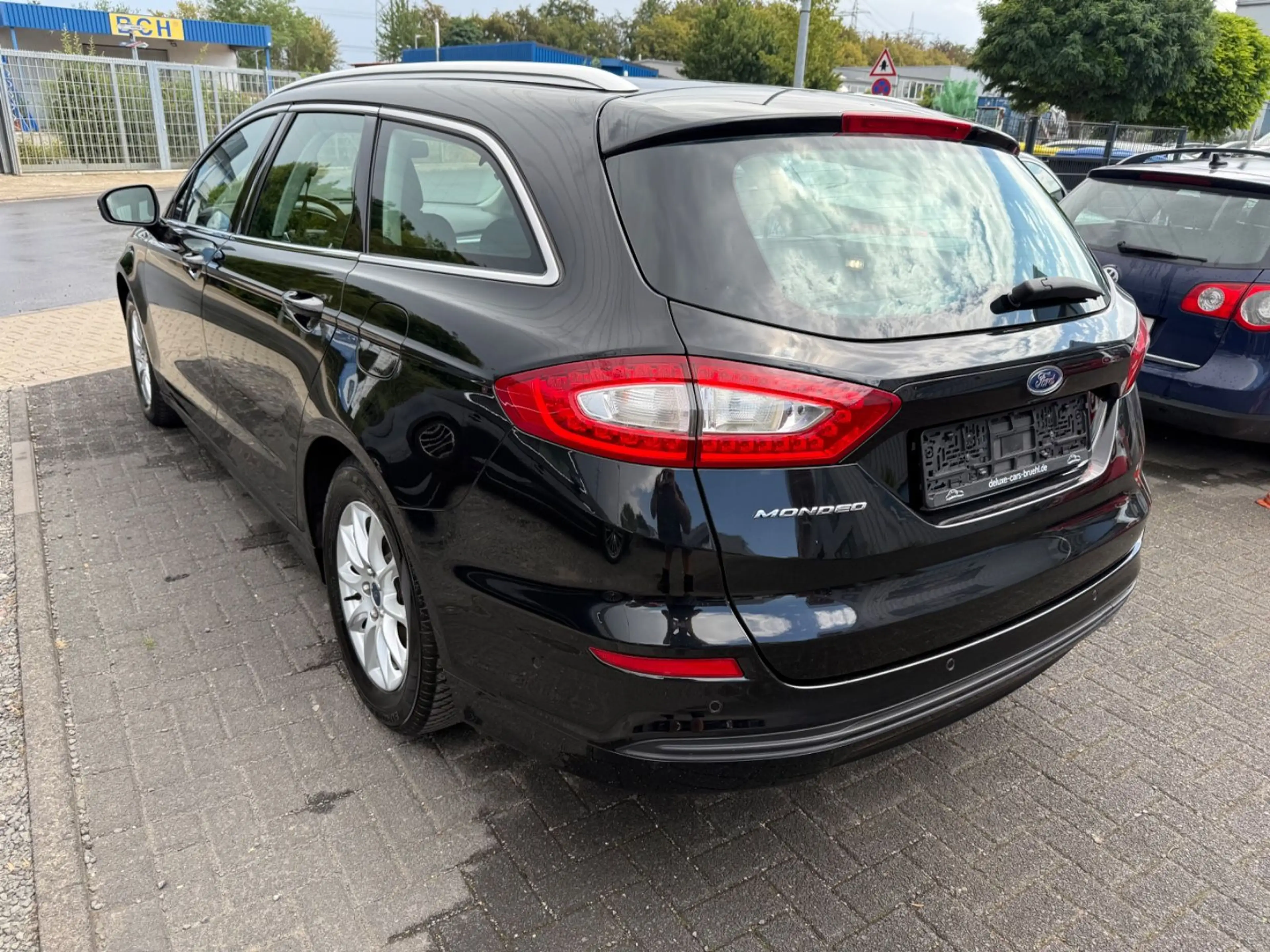 Ford Mondeo 2,0 TDCi 110kW Business ECOnetic Turnier — photo 2