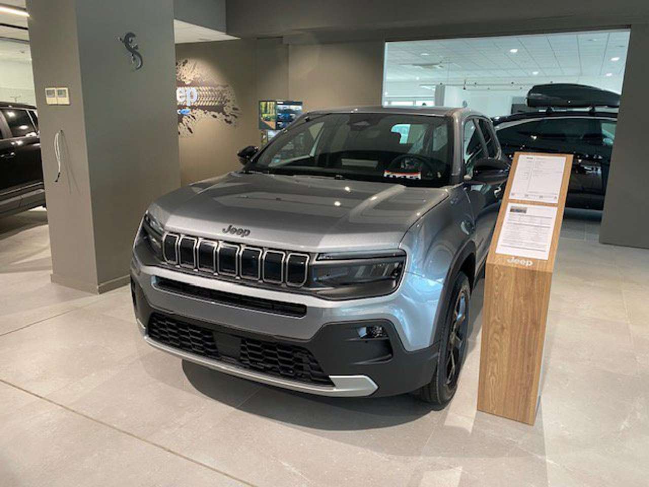 Jeep Avenger 1.2 MHEV e-Hybrid Turbo Black Edition