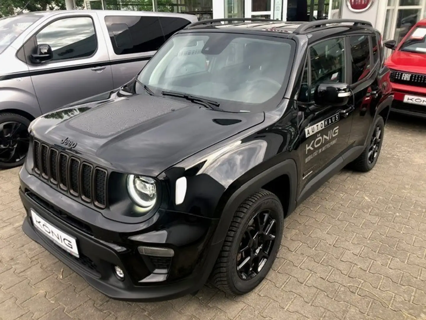 Jeep Renegade 1.3 PHEV Up Automatik 4x4 Klima Zwart - 1