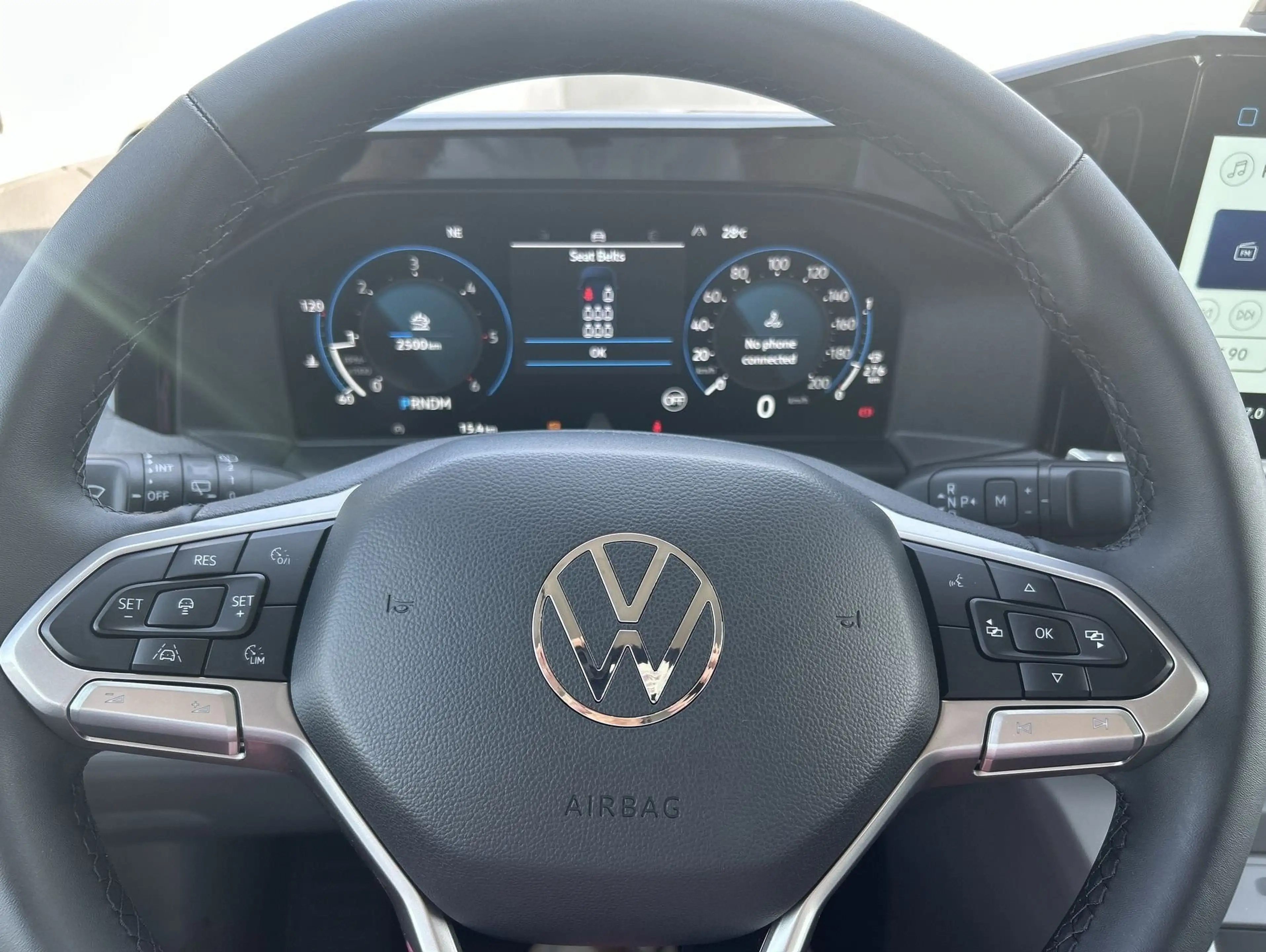 Volkswagen T7 Caravelle Life 2.0 TDI 110 kW Getriebe: 8-Gang-Automatikgetr — photo 10