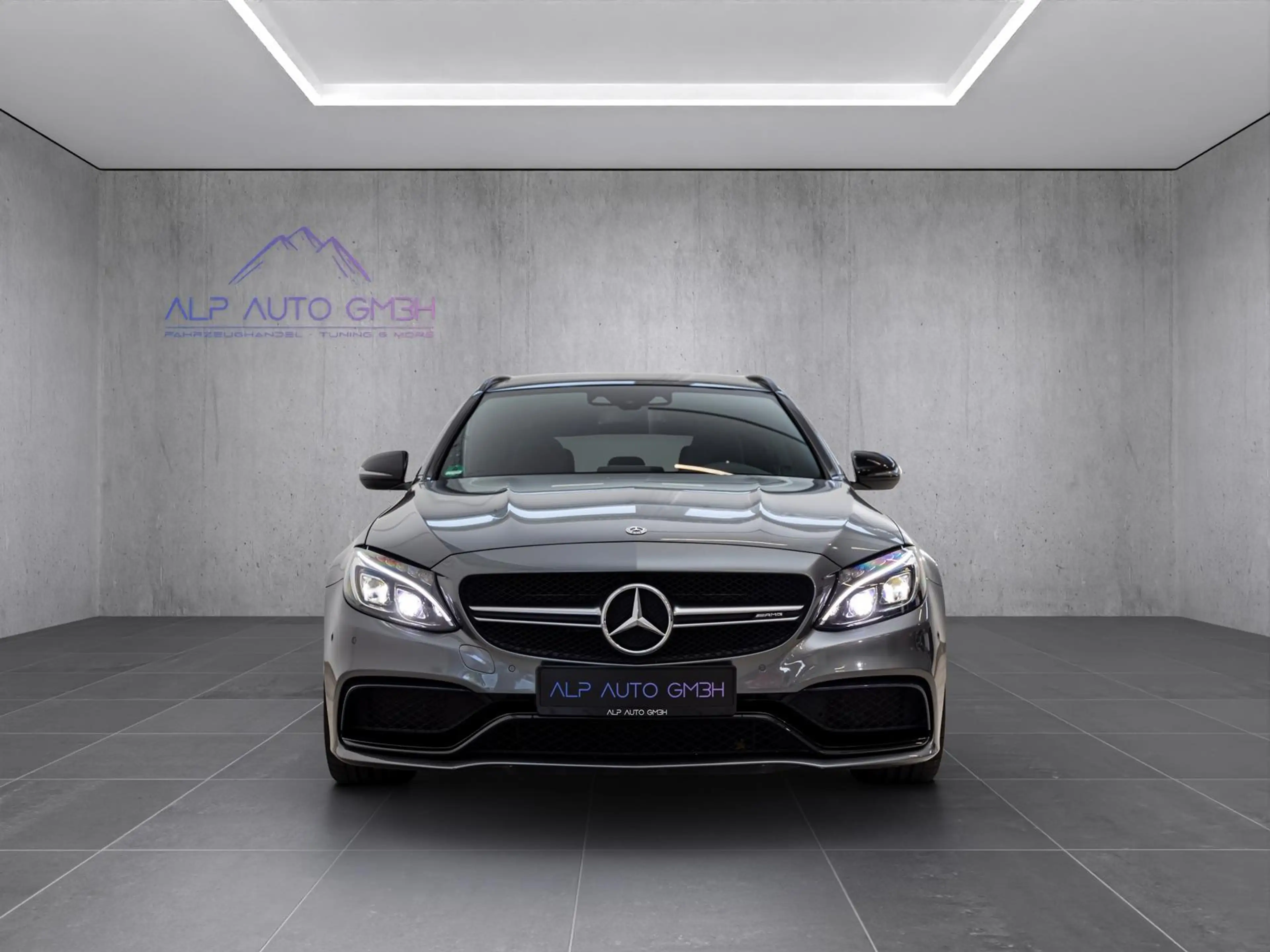 Mercedes-Benz C 63 AMG C63 S AMG T 4.0 V8/BUR/LED/PANO/KLAPPE/COMAND — photo 2