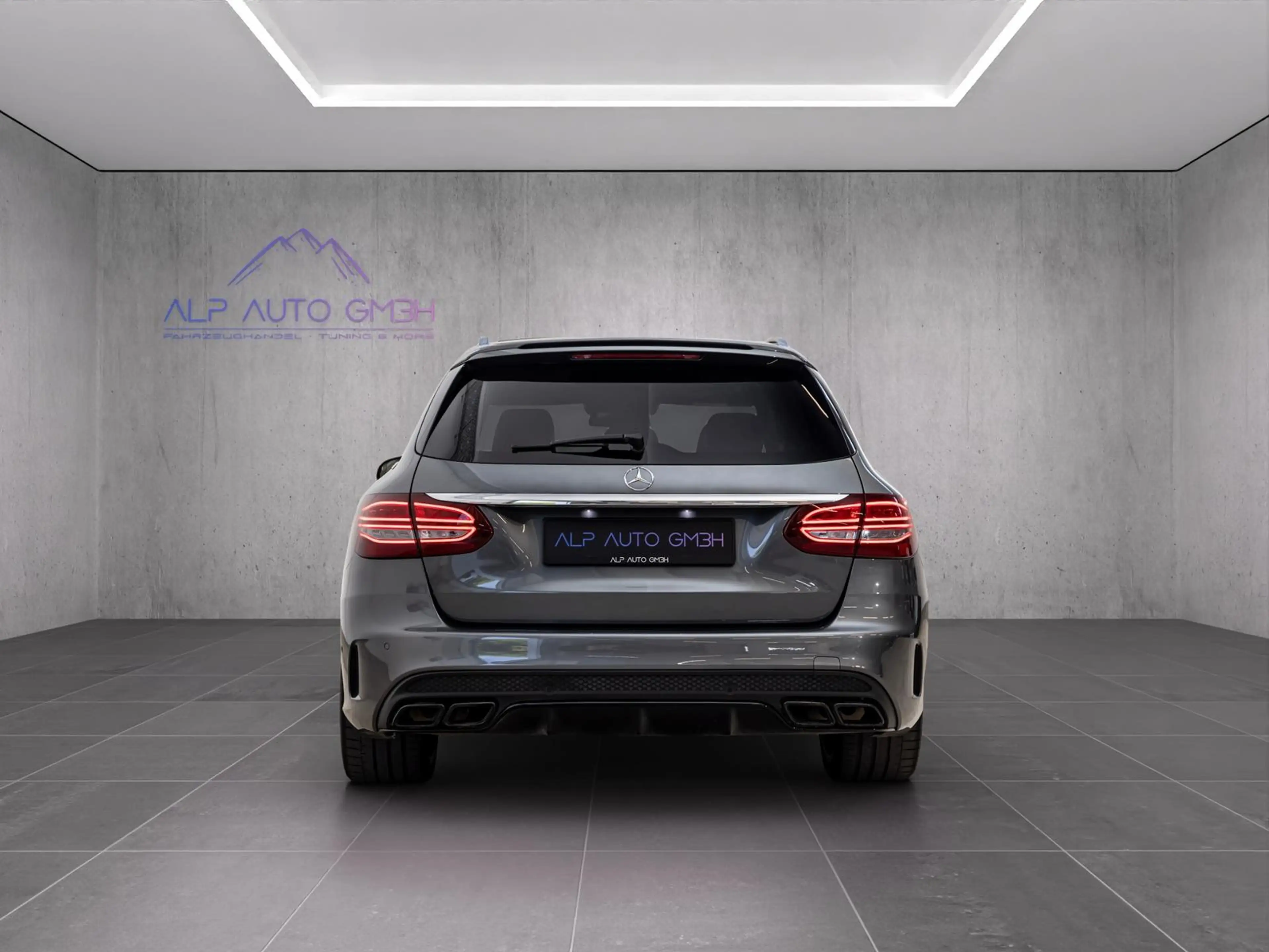 Mercedes-Benz C 63 AMG C63 S AMG T 4.0 V8/BUR/LED/PANO/KLAPPE/COMAND — photo 5