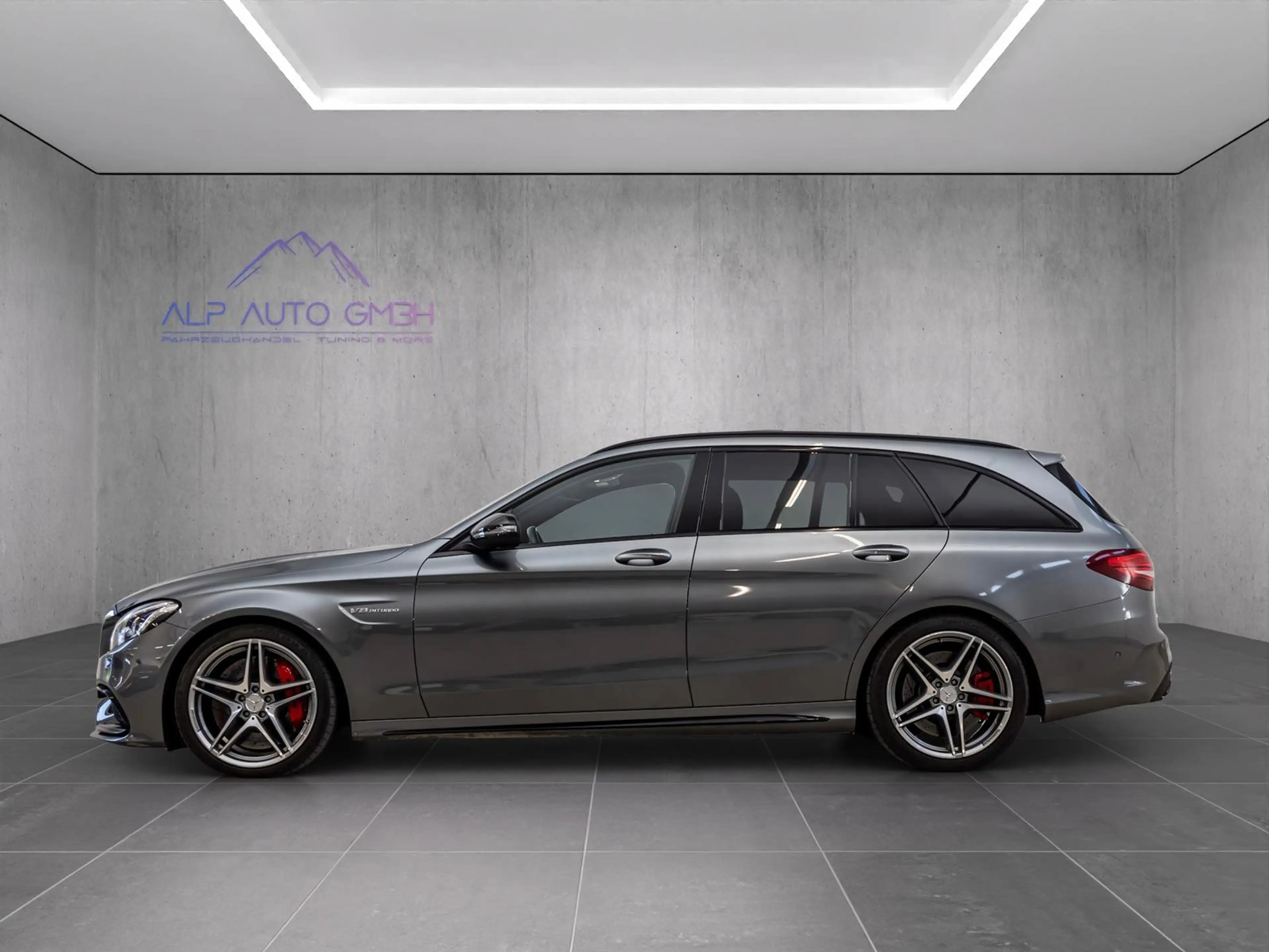 Mercedes-Benz C 63 AMG C63 S AMG T 4.0 V8/BUR/LED/PANO/KLAPPE/COMAND — photo 3