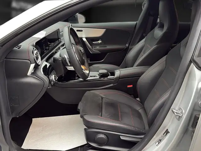 Mercedes-Benz Cla view 12