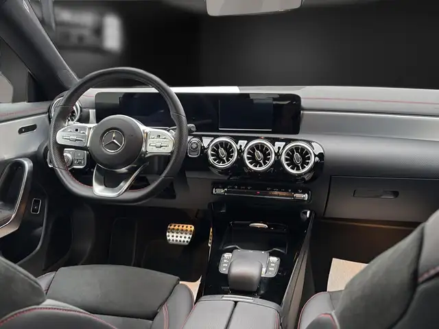 Mercedes-Benz Cla view 14