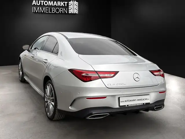 Mercedes-Benz Cla view 9