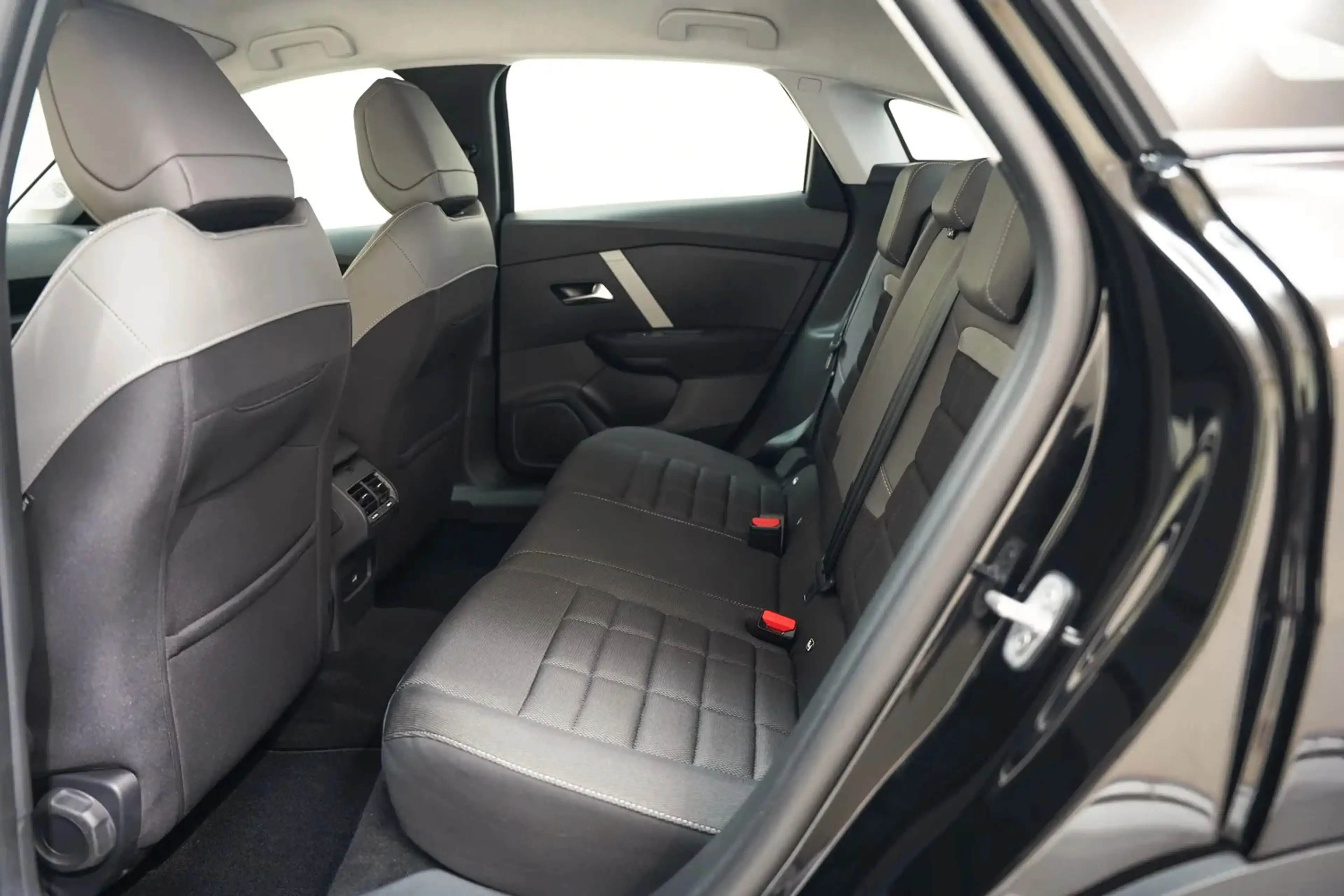 Citroen E-C4 Electric You 50kWh 3-fase [ LED Navi Camera Climate ] — photo 11
