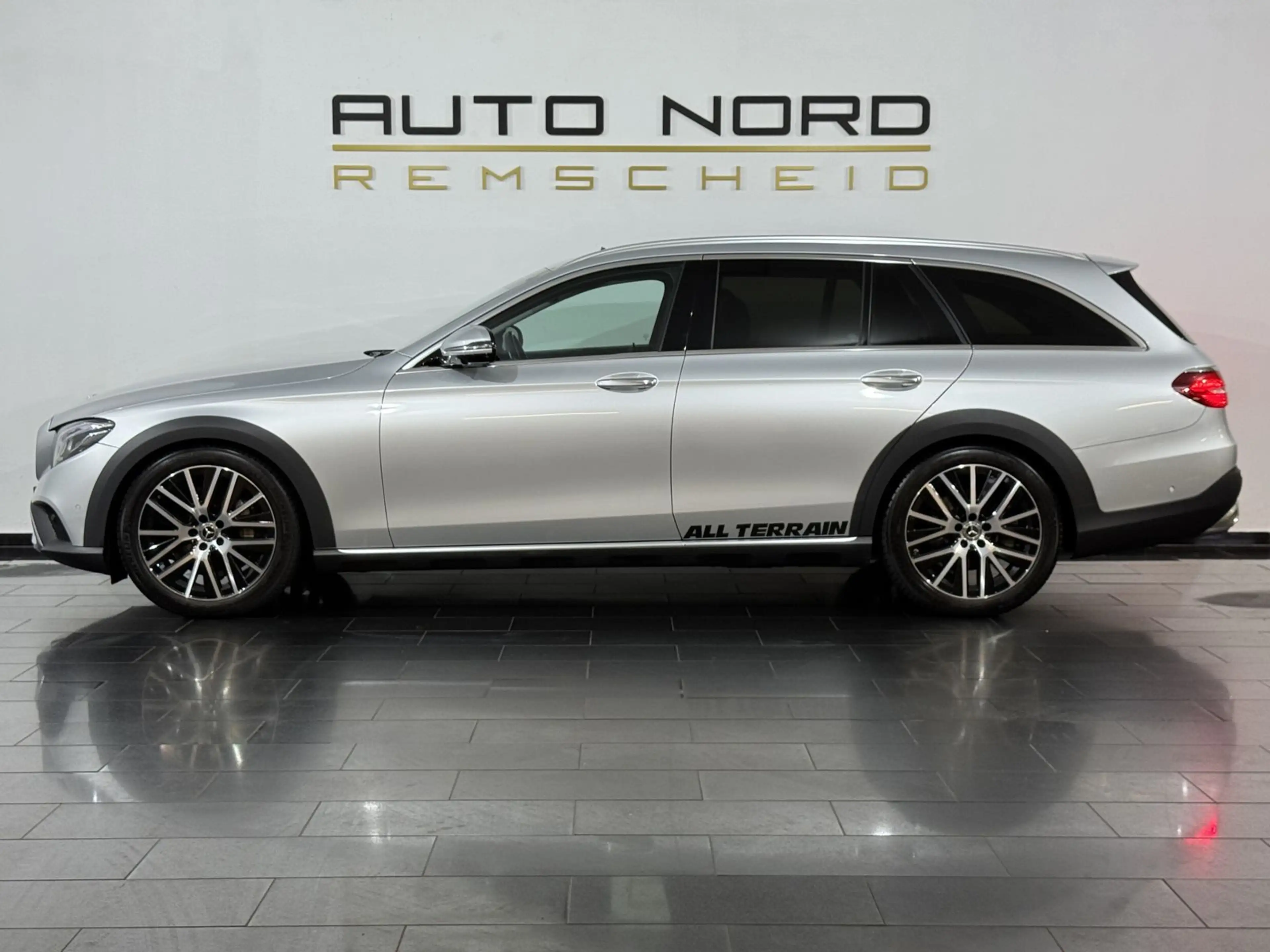Mercedes-Benz E 400 4M. All-Terrain*360°Cam*Pano*KeyGO*LED*DAB — photo 12