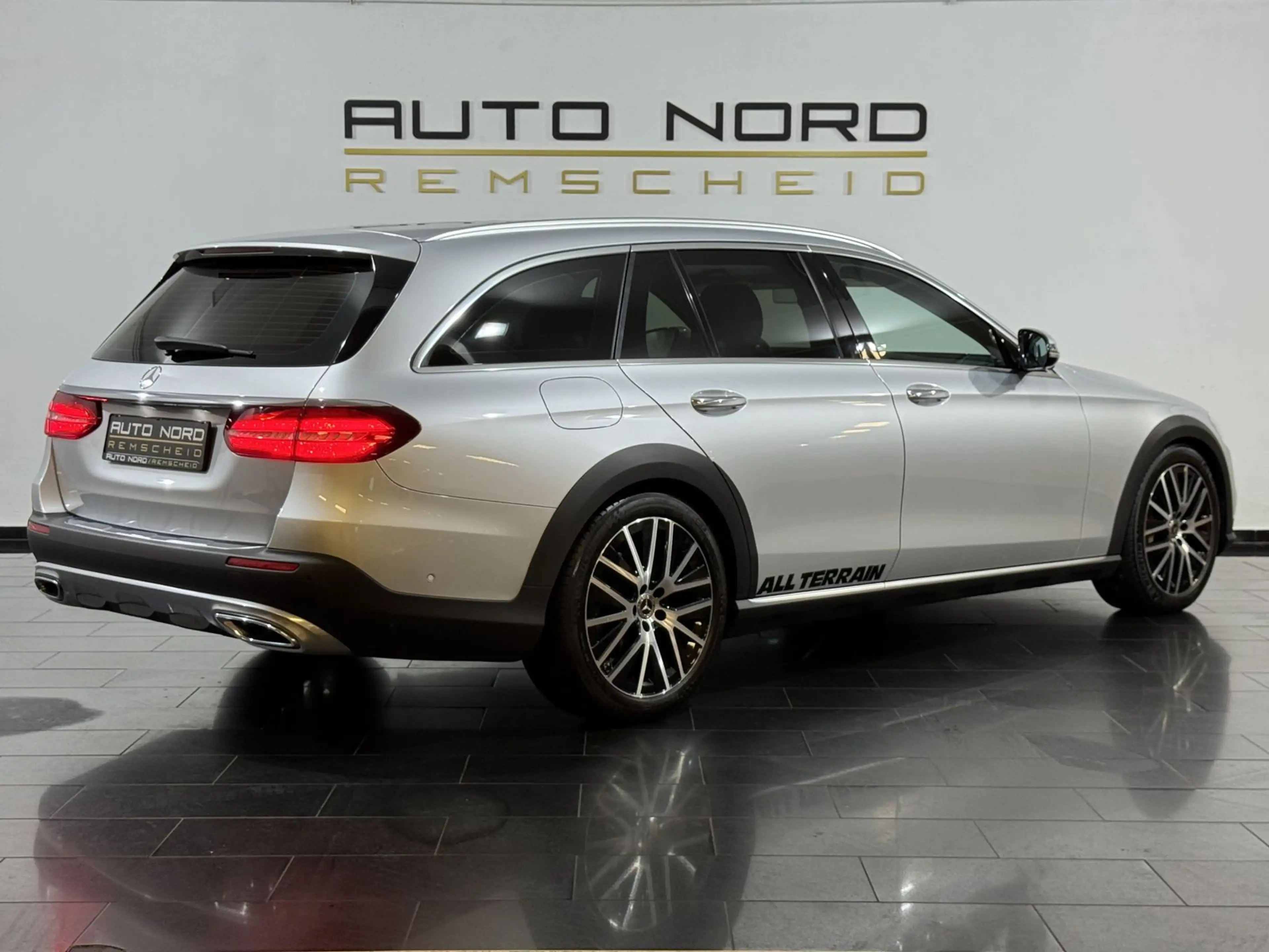 Mercedes-Benz E 400 4M. All-Terrain*360°Cam*Pano*KeyGO*LED*DAB — photo 8