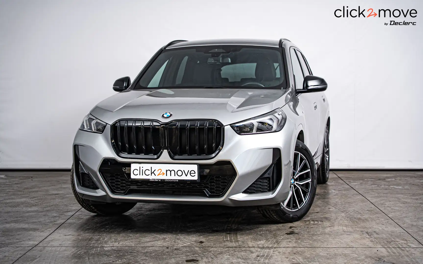 BMW X1 1.5iA sDrive18 M Sport Šedá - 1