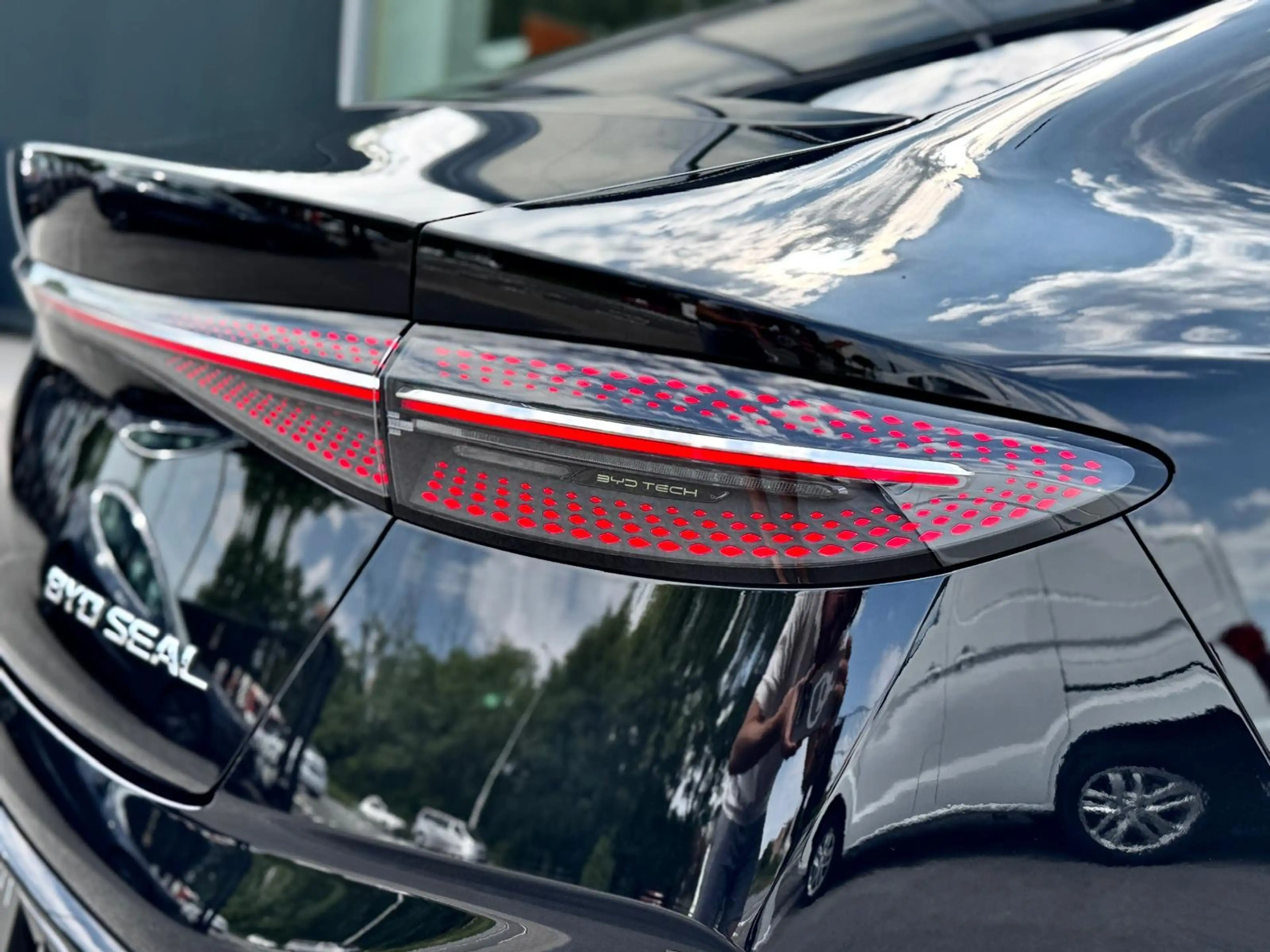 BYD Seal 82.5 kWh / DESIGN / 360° / MEMORY / PANO / SFEE — photo 11
