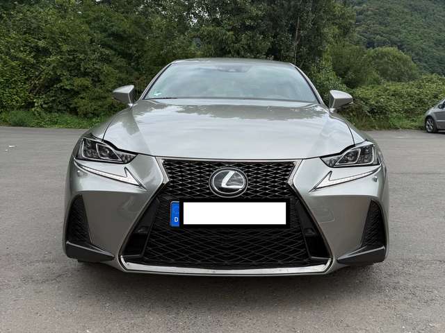 Imagine Lexus IS 200 IS 200t F SPORT