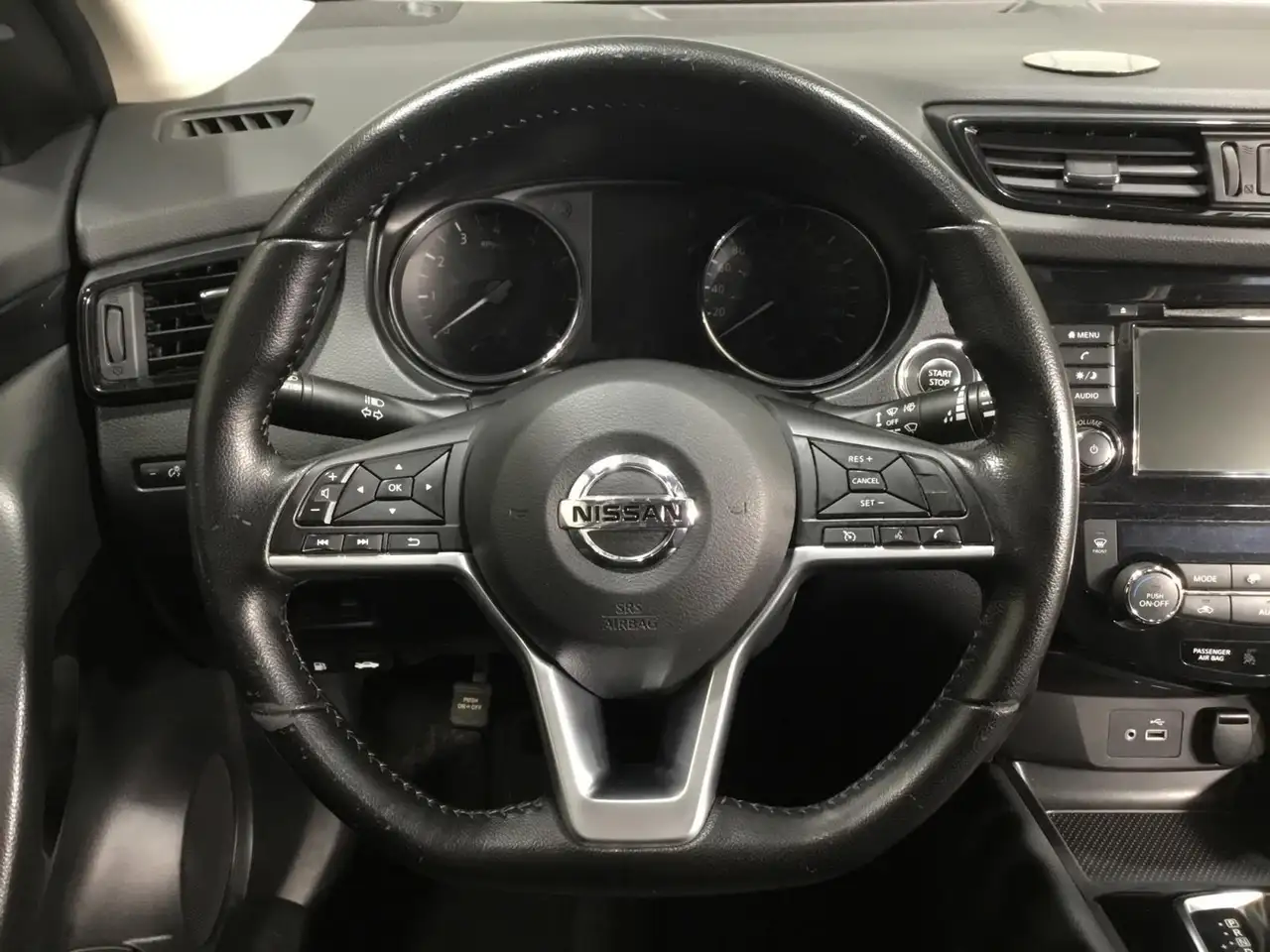 Nissan Qashqai снимка Nissan Qashqai