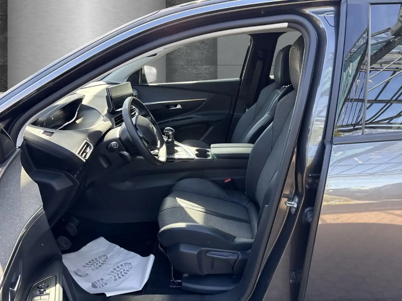 Peugeot 3008 Allure Pack 1.5 Navi Digitales Cockpit LED El. Hec 7