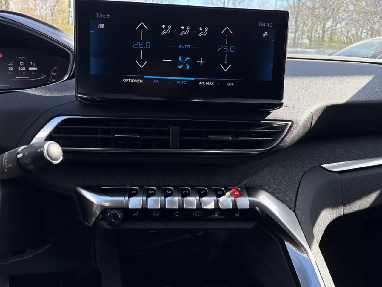 Peugeot 3008 Allure Pack 1.5 Navi Digitales Cockpit LED El. Hec 11