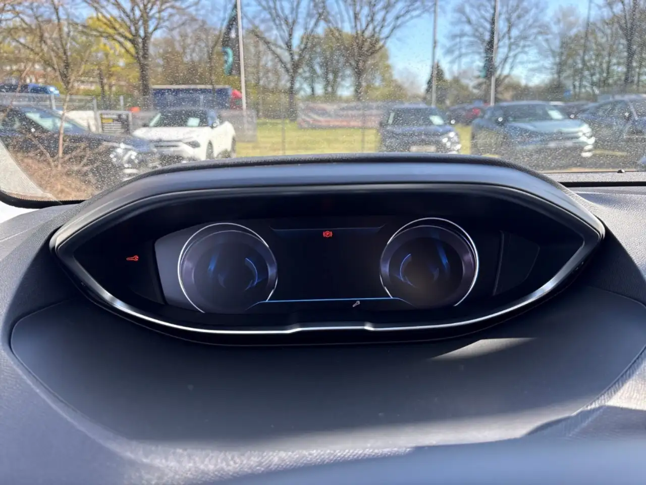 Peugeot 3008 Allure Pack 1.5 Navi Digitales Cockpit LED El. Hec 12