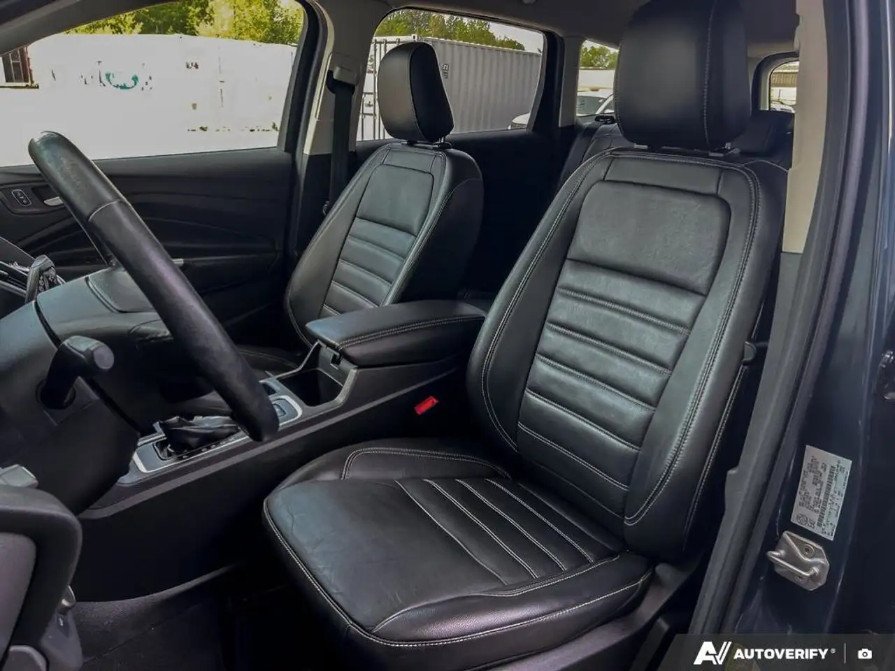 Ford Escape снимка Ford Escape