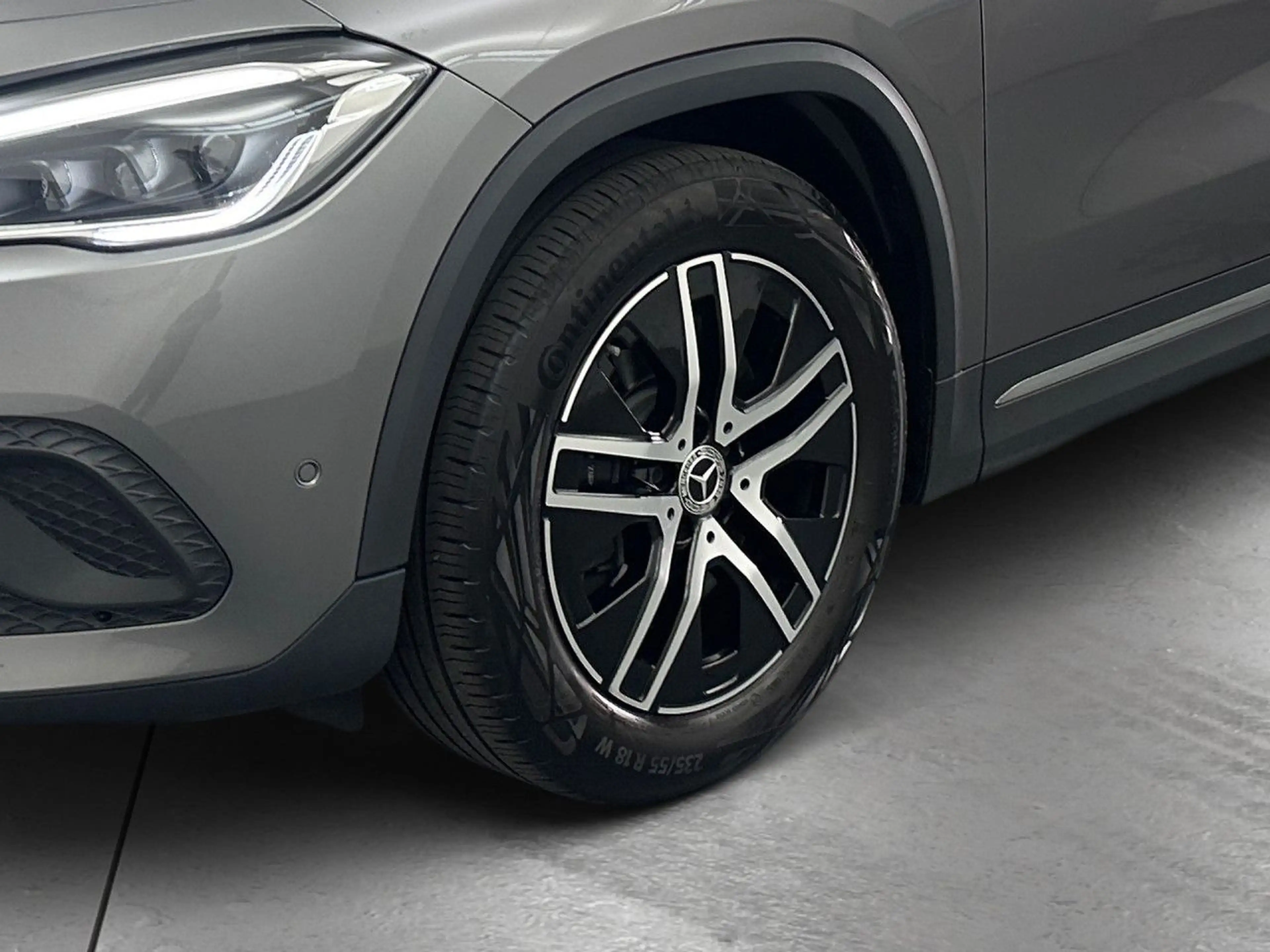Mercedes-Benz GLA 220 d Multibeam Distr+ AHK Keyl-GO Kamera PTS — photo 7