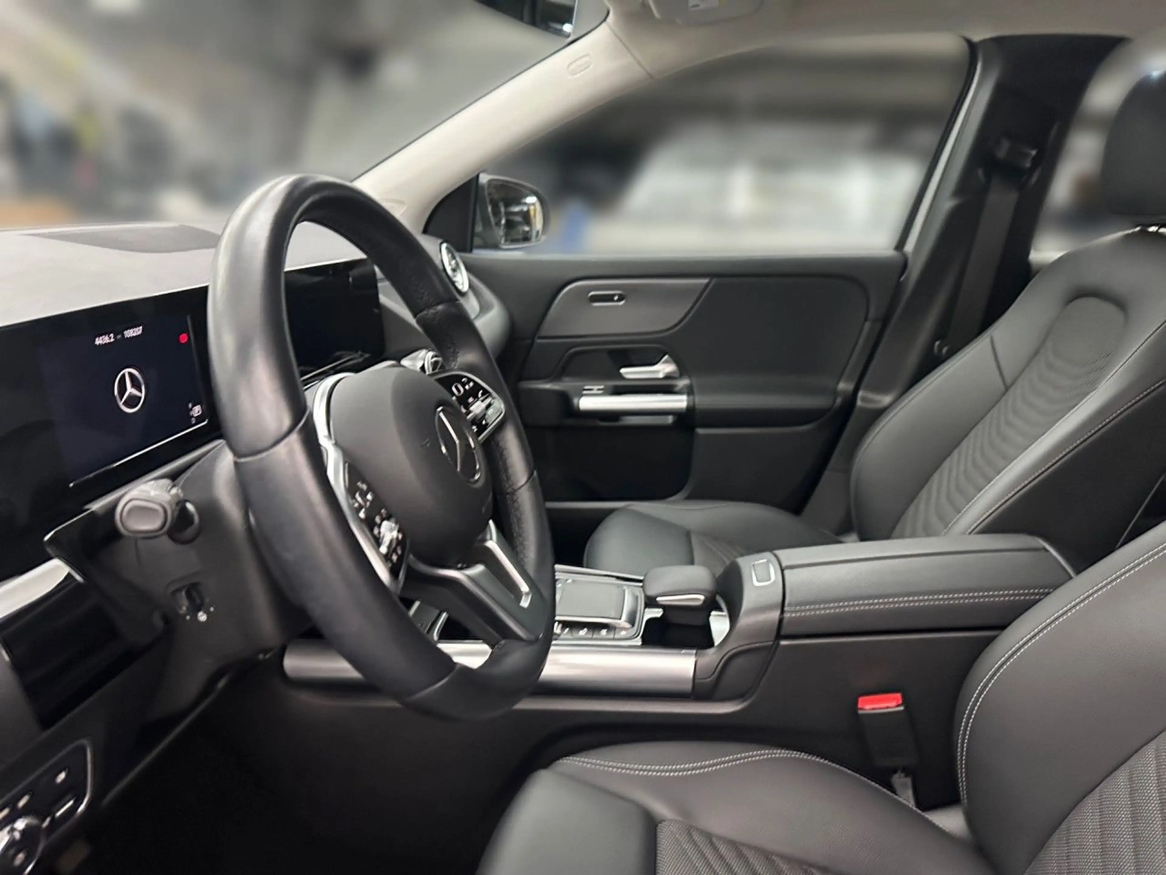 Mercedes-Benz GLA 220 d Multibeam Distr+ AHK Keyl-GO Kamera PTS — photo 9