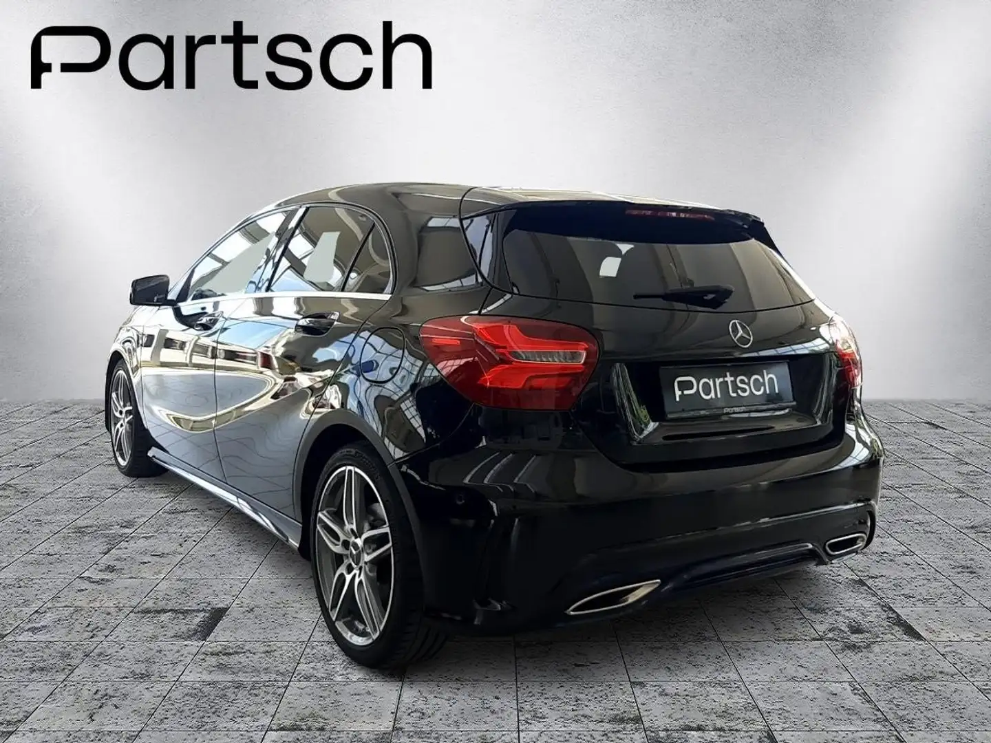 Mercedes-Benz A 180 A180 AMG-Line Kompaktlimousine AMG Schwarz - 2