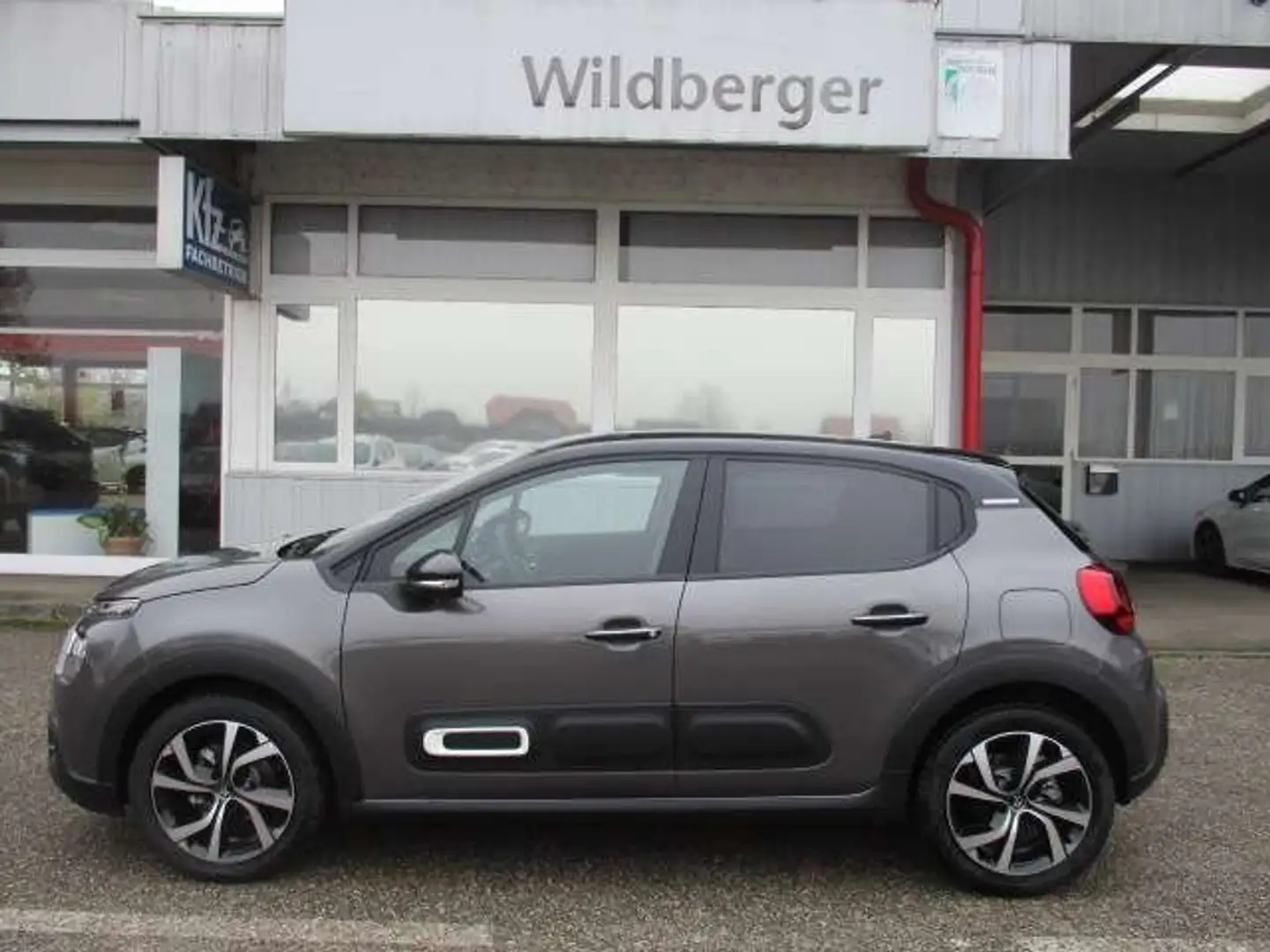 Citroen C3 PT110  EAT6 Autom SHINE !!! 50:50 FINANZIEREN Grau - 2