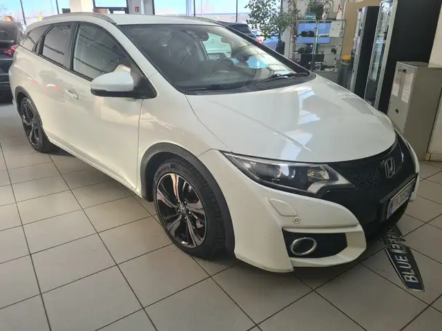 Honda Civic Tourer 1.6 Elegance Navi E6