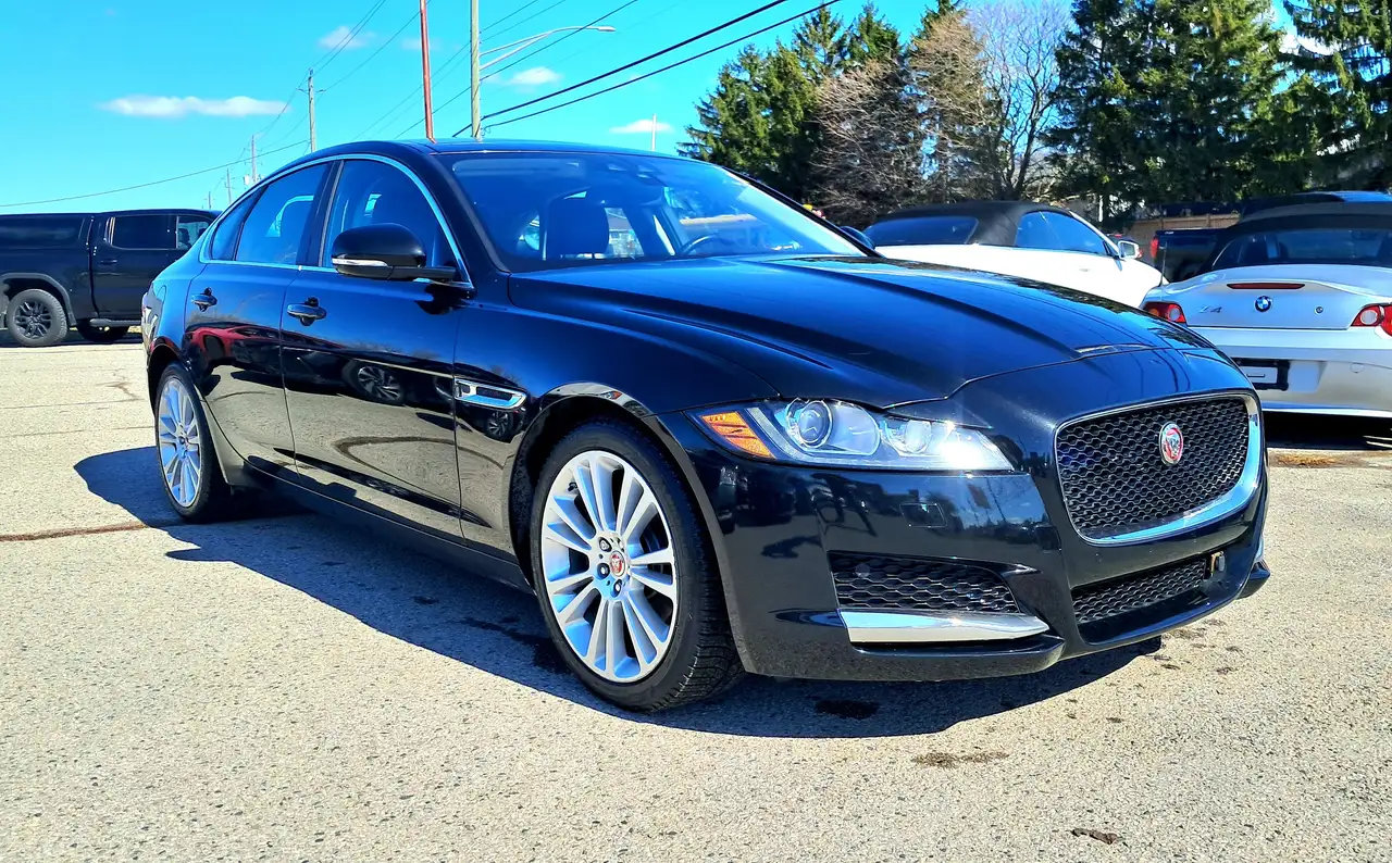 Jaguar XF снимка Jaguar XF