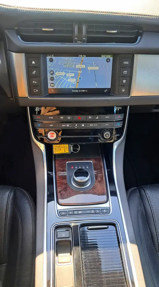 Jaguar XF снимка Jaguar XF