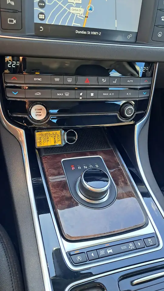 Jaguar XF снимка Jaguar XF