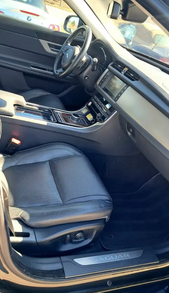 Jaguar XF снимка Jaguar XF