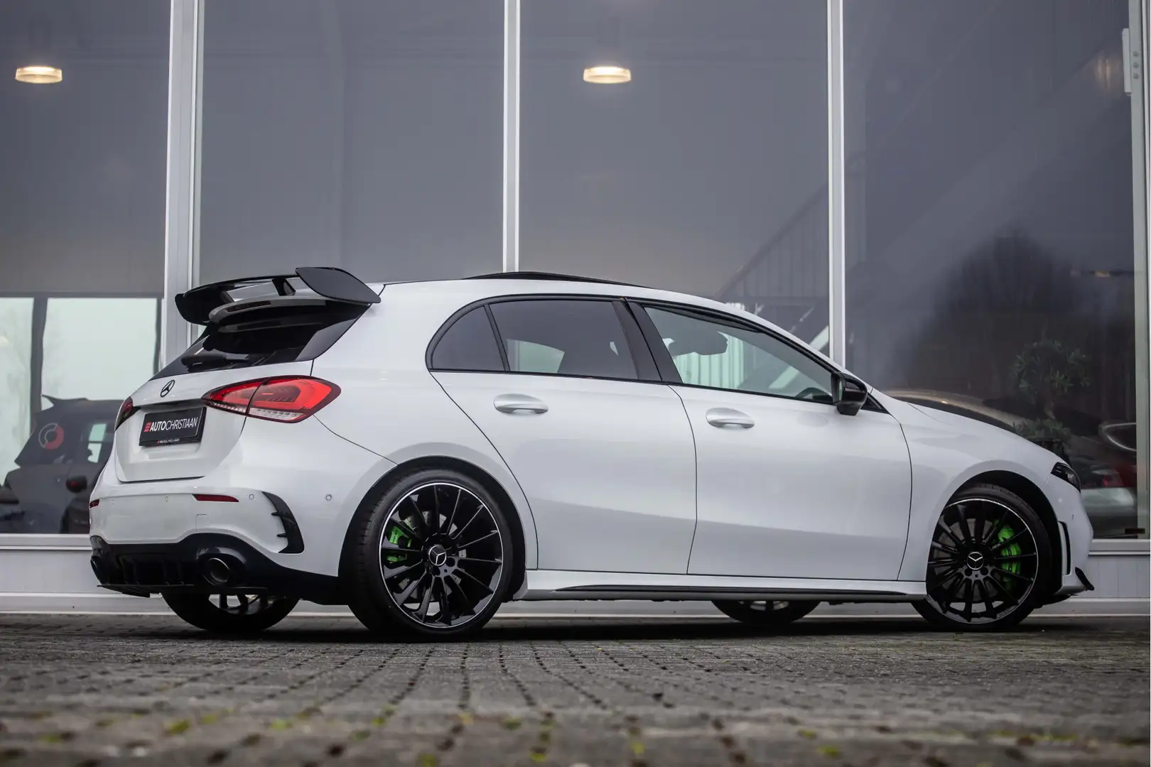 Mercedes-Benz A 35 AMG 4MATIC | Pano | 19" | Camera Wit - 2