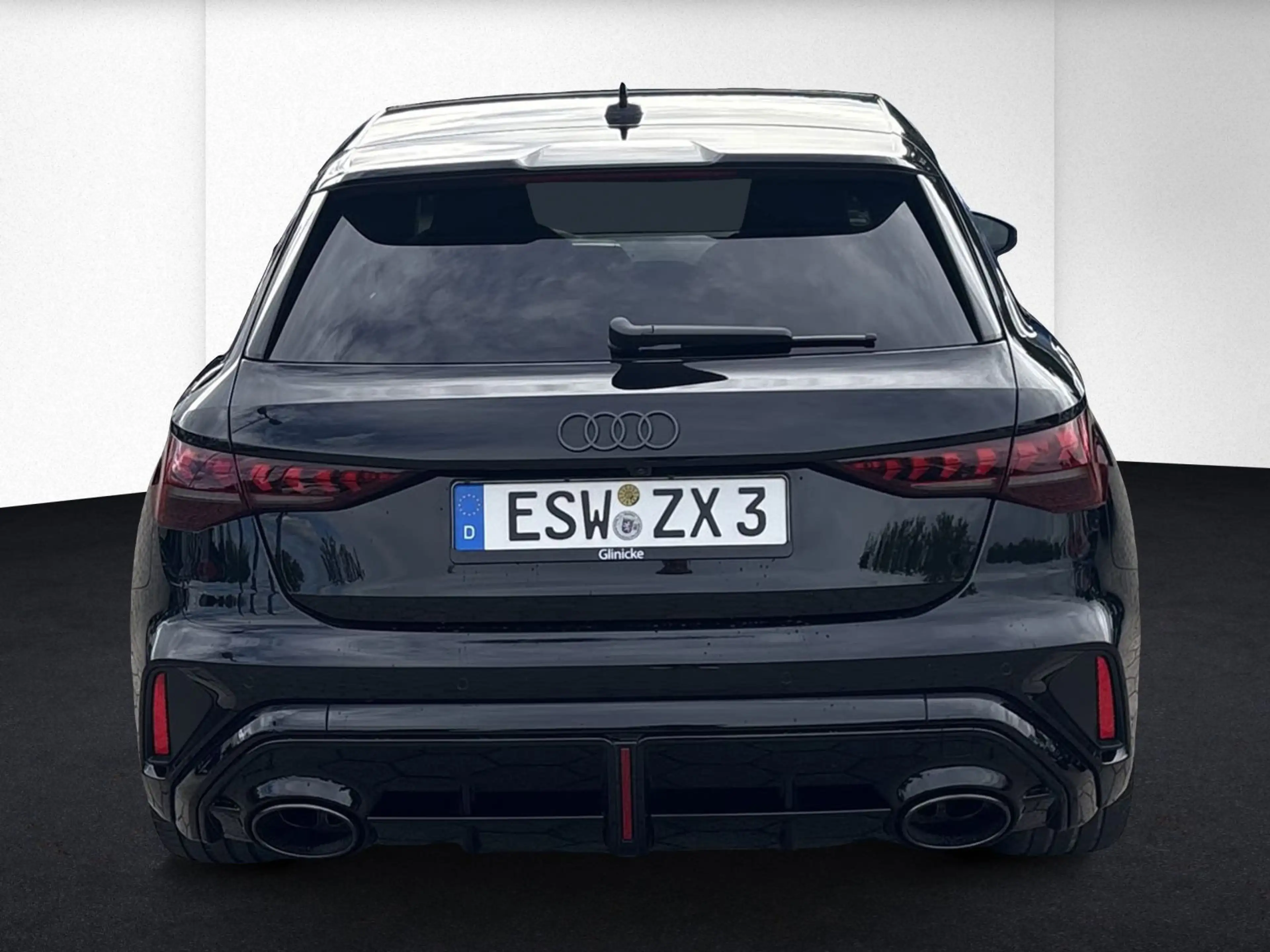 Audi RS3 Spb. S-tronic Panorama+SONOS+RS Abgas+elekt — photo 4