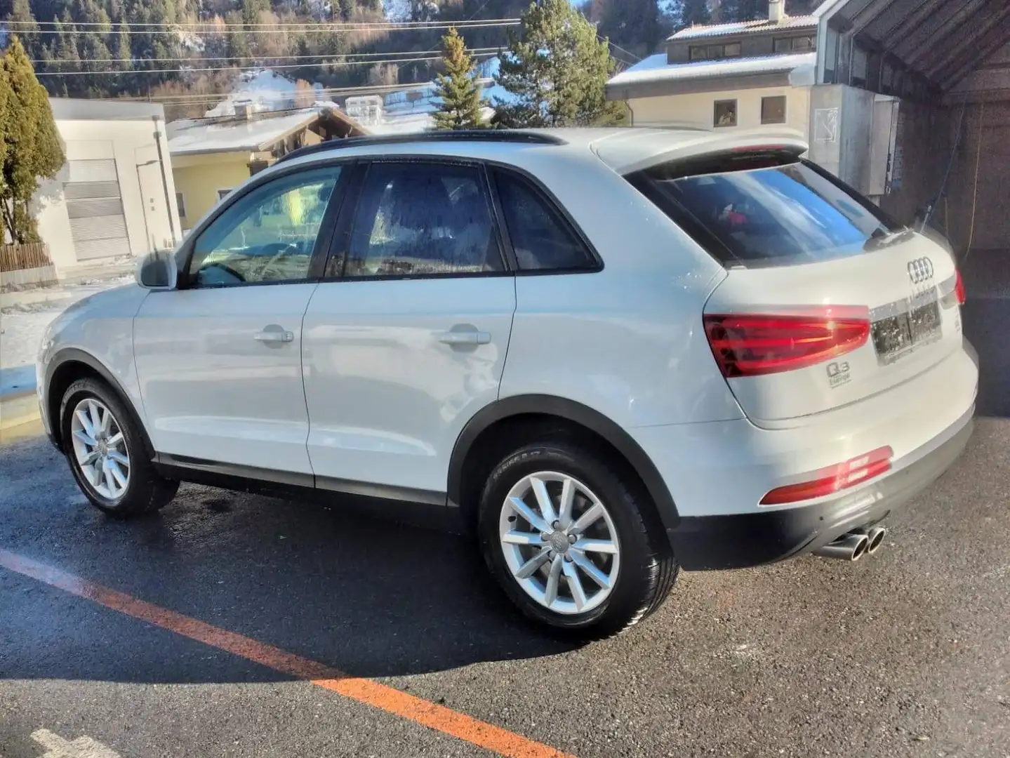 Audi Q3 Q3 2,0 TDI quattro Offroad Style Style Weiß - 1
