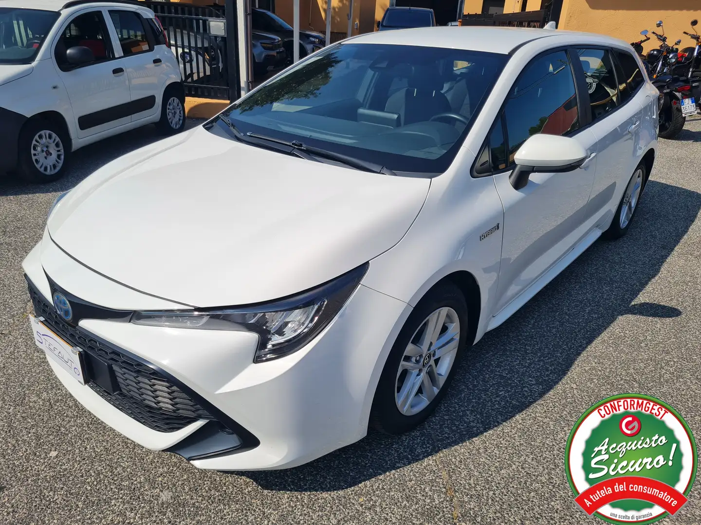 Toyota Corolla Touring Sports 1.8h cvt*TAGLIANDI*UNIPRO* Bianco - 2
