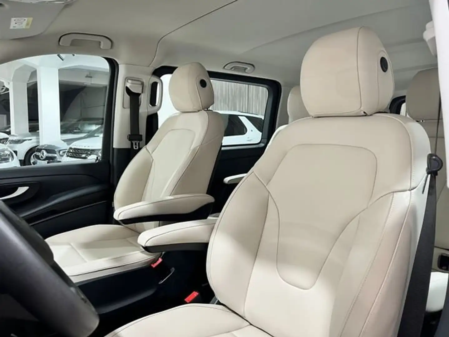 Mercedes-Benz V 220 220d Largo 7G Tronic - 2