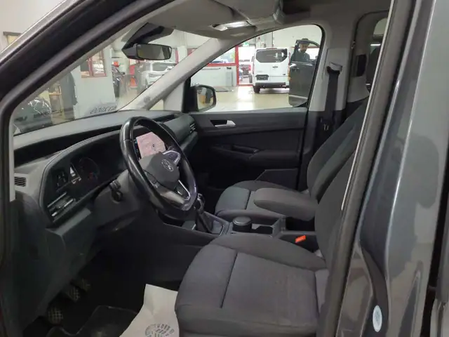Volkswagen Caddy view 7