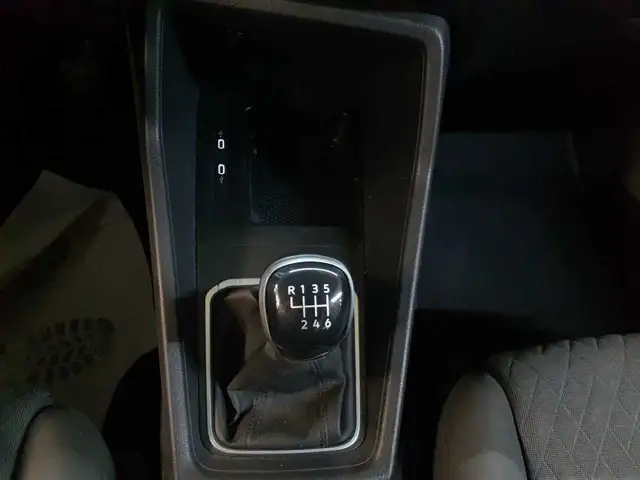 Volkswagen Caddy view 10