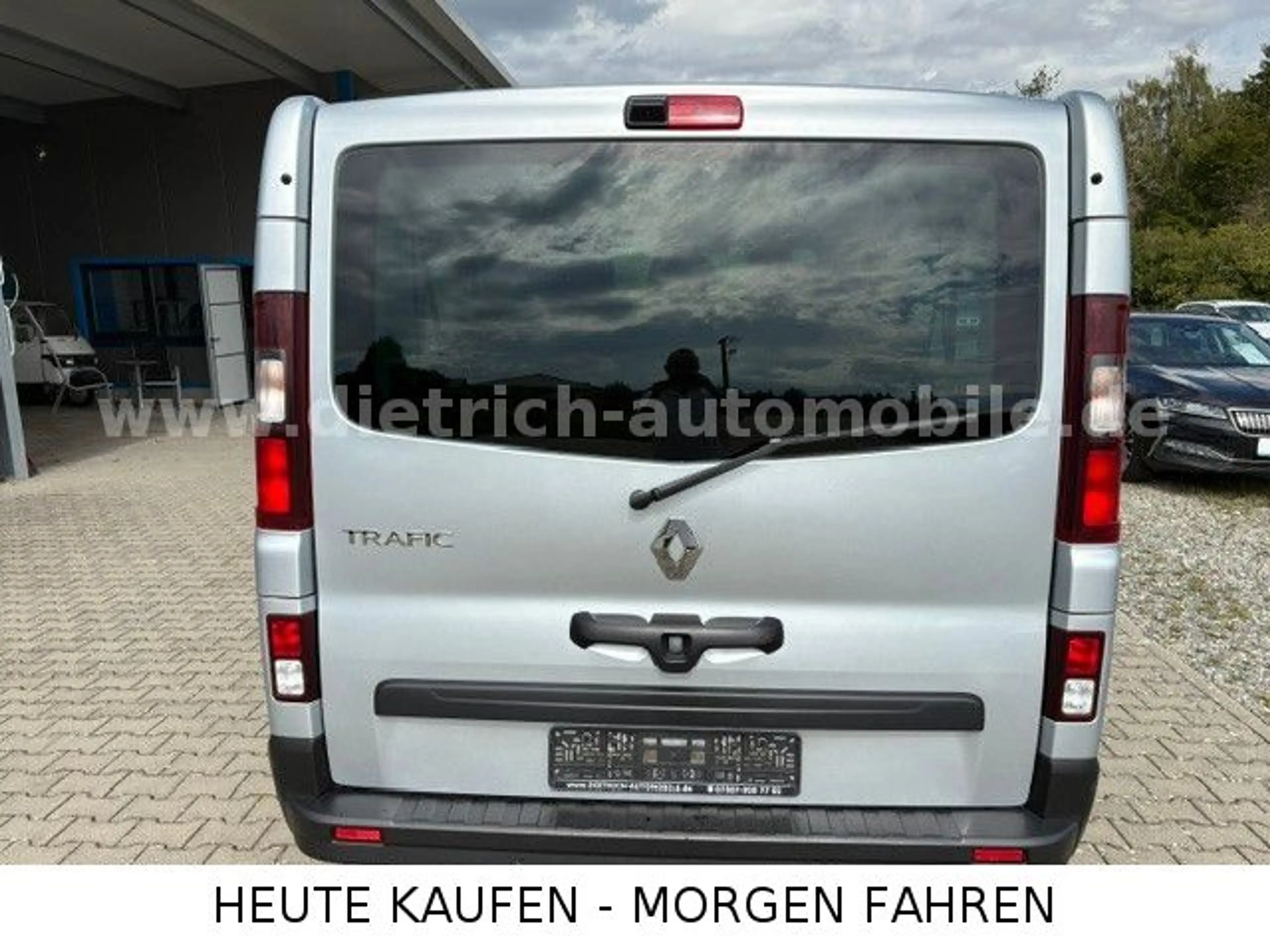 Renault Trafic TRAFIC KOMBI L2H1/3.0t/Life/PDC/KAMERA/8 SITZER — photo 9