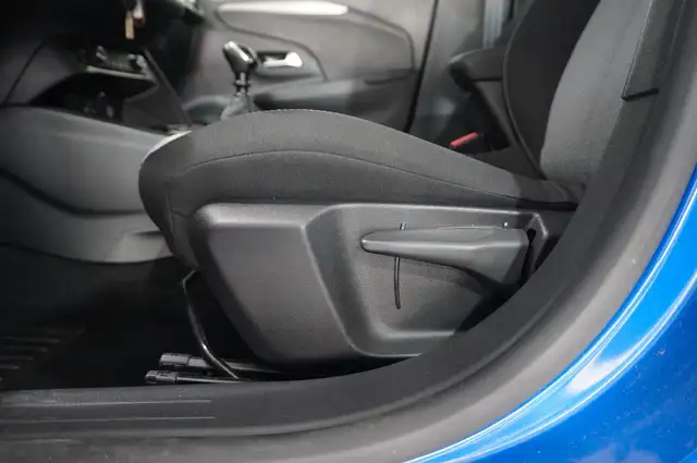 Opel Corsa view 12