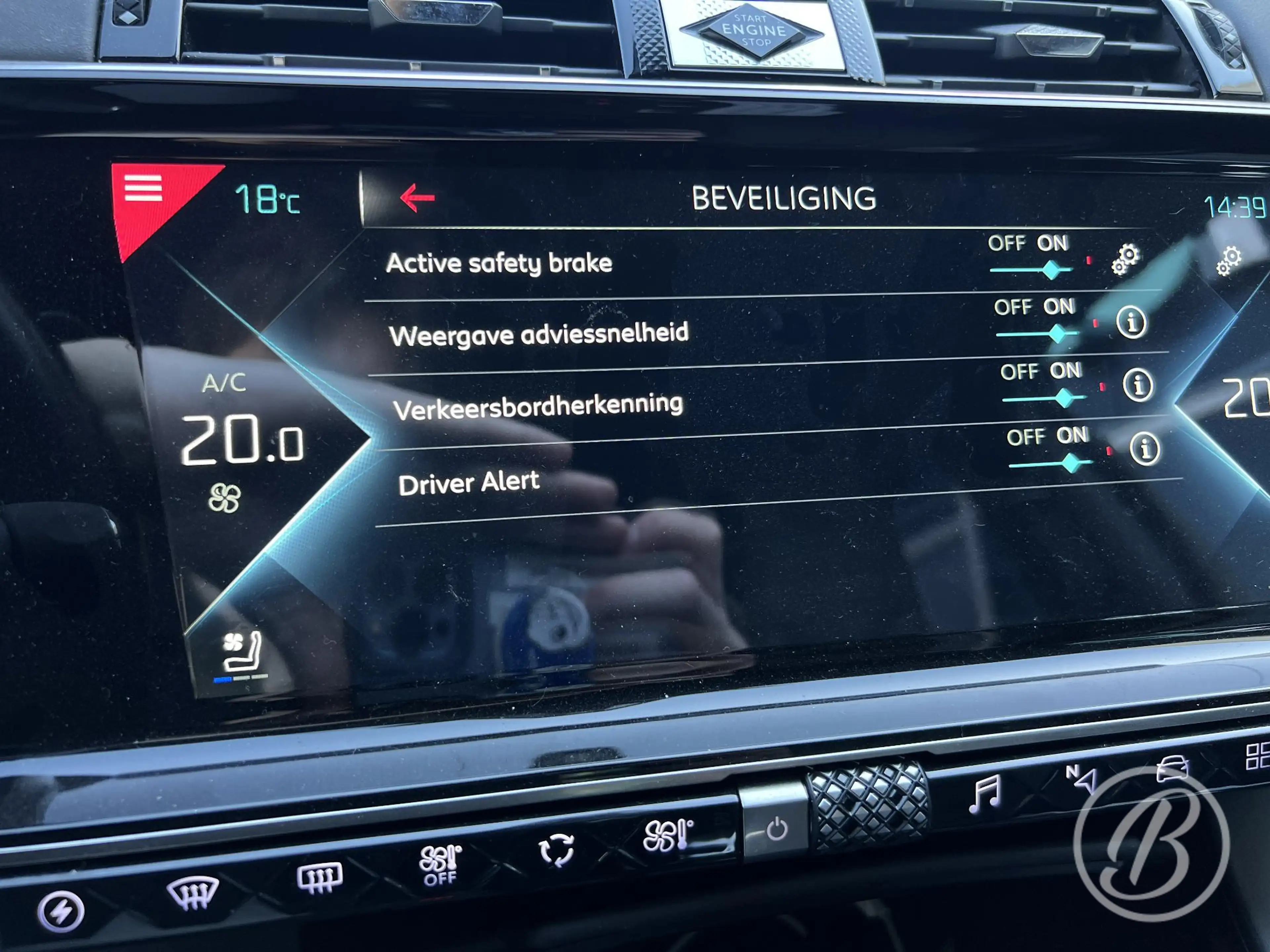 DS Automobiles DS 7 1.6 E-TENSE 300pk Aut 4x4 Louvre night vision, ele — photo 32