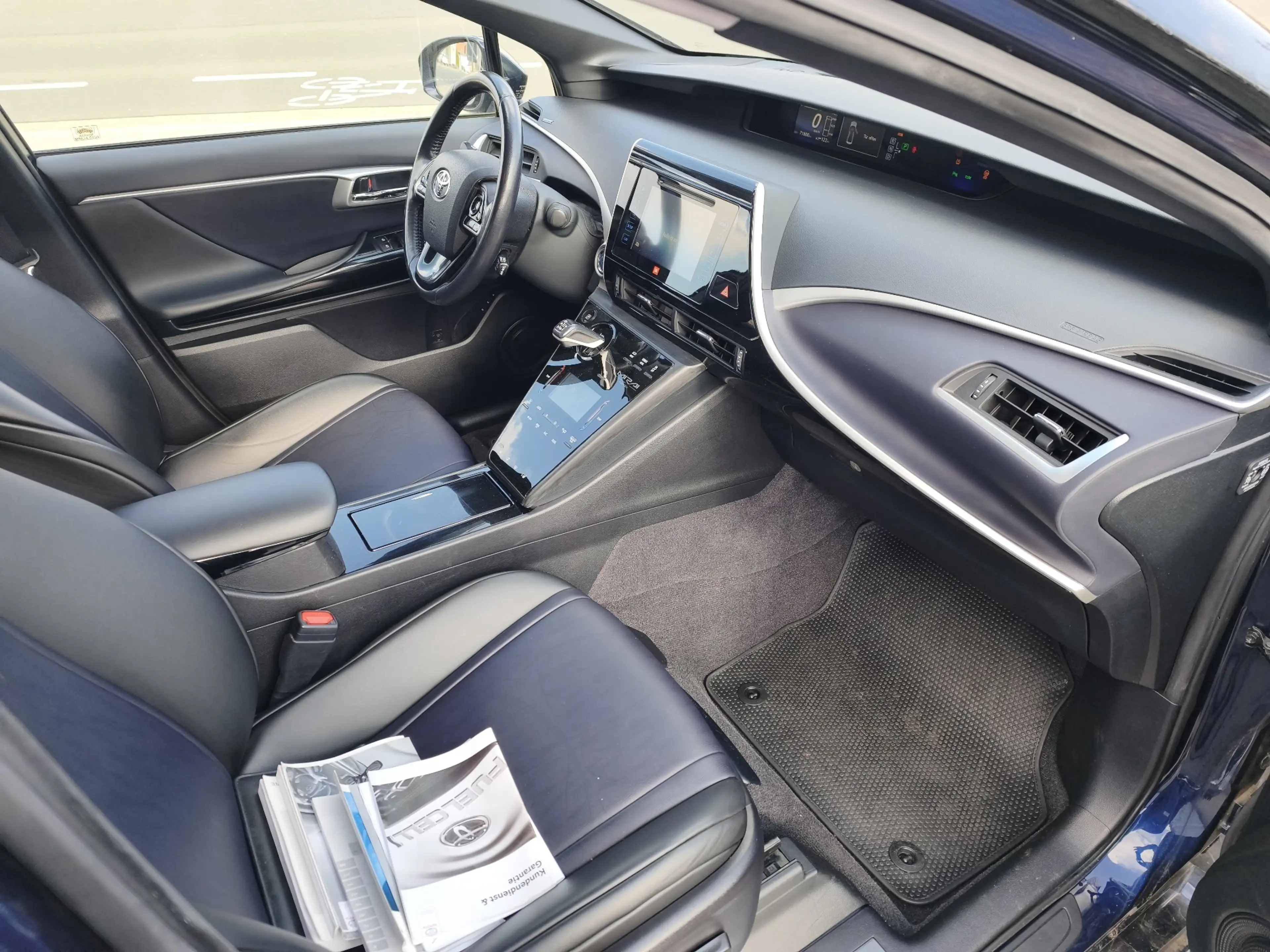 Toyota Mirai Mirai Scheckheft bei Toyota/JBL/Vollausstattung — photo 10