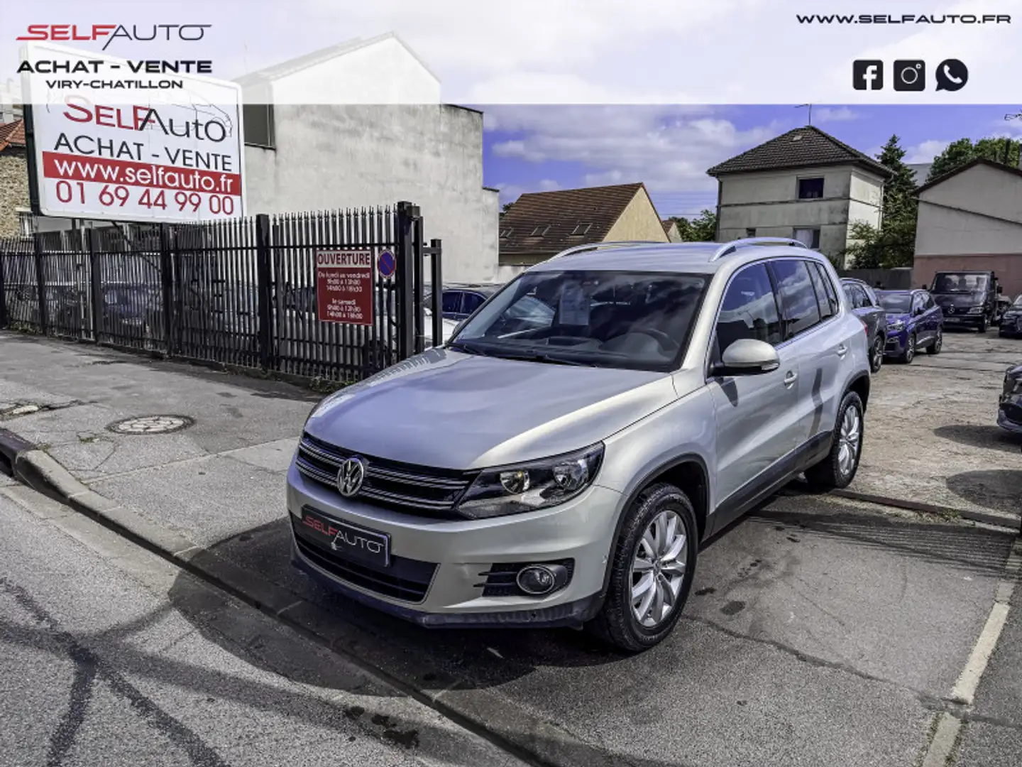 Volkswagen Tiguan 2.0 TDI 110CH BLUEMOTION FAP EDITION Gris - 1