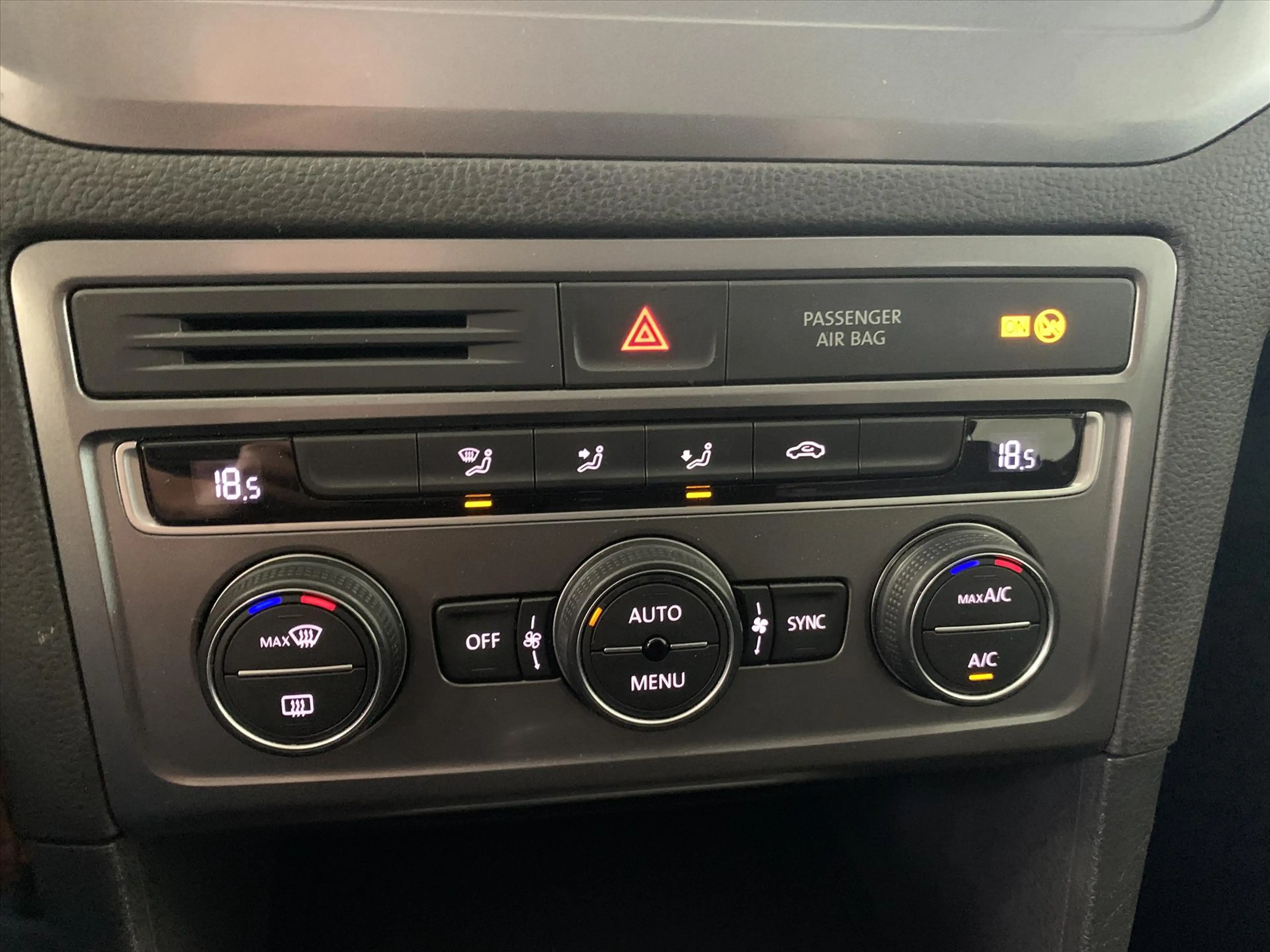 Volkswagen Golf Sportsvan 1.2 TSI 110PK Trendline *CAMERA / NAVI / PDC / LMV — photo 11