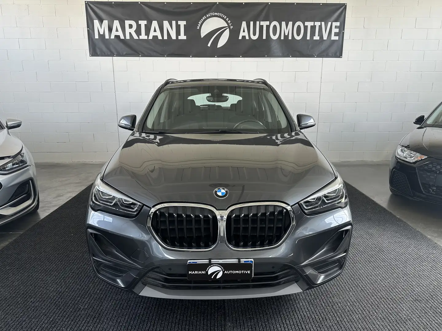 BMW X1 xdrive25e Business Advantage auto Grigio - 1