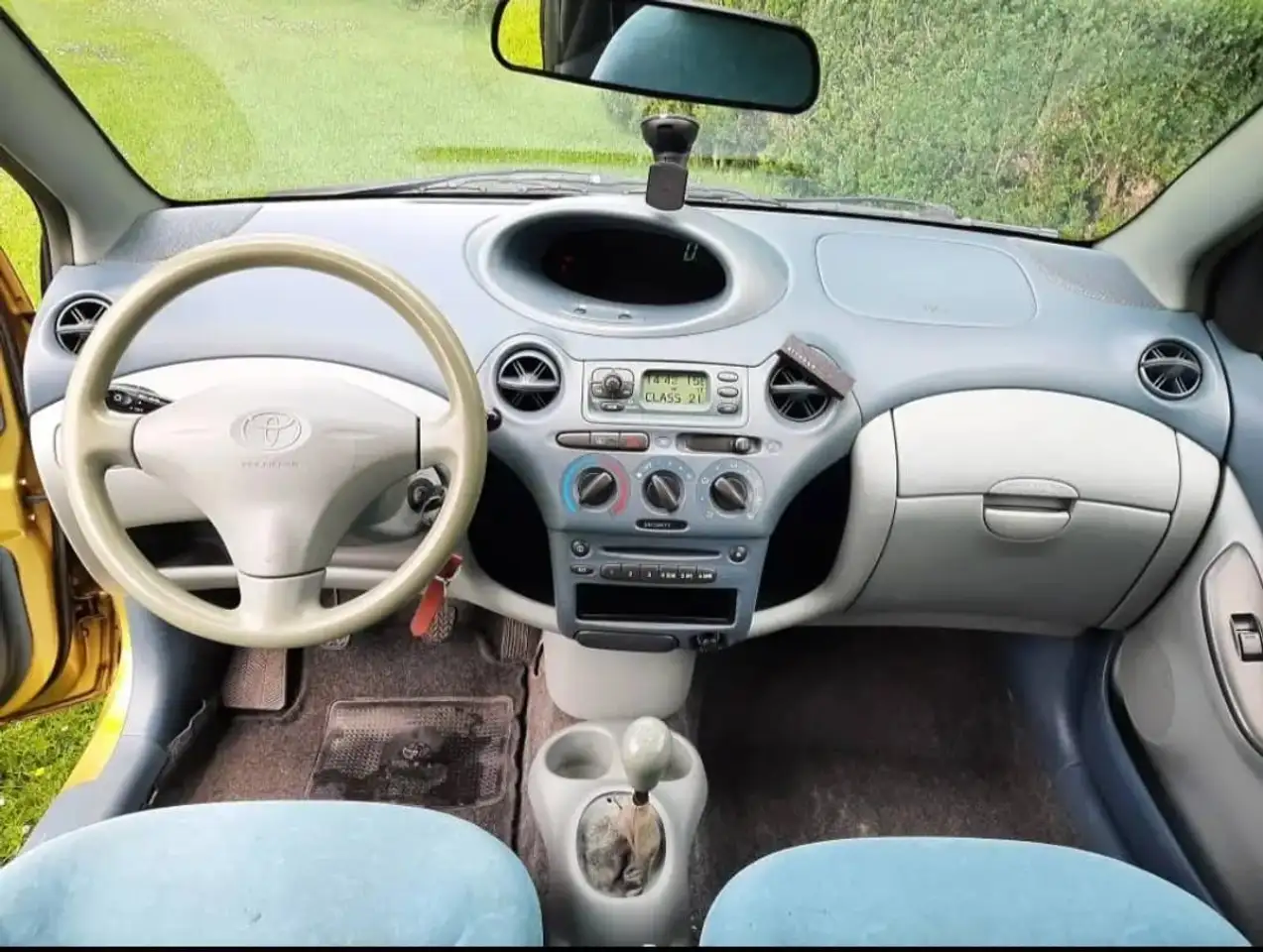Toyota Yaris AVEC CERTIFICAT D'IMMATRICULATION, foto 2