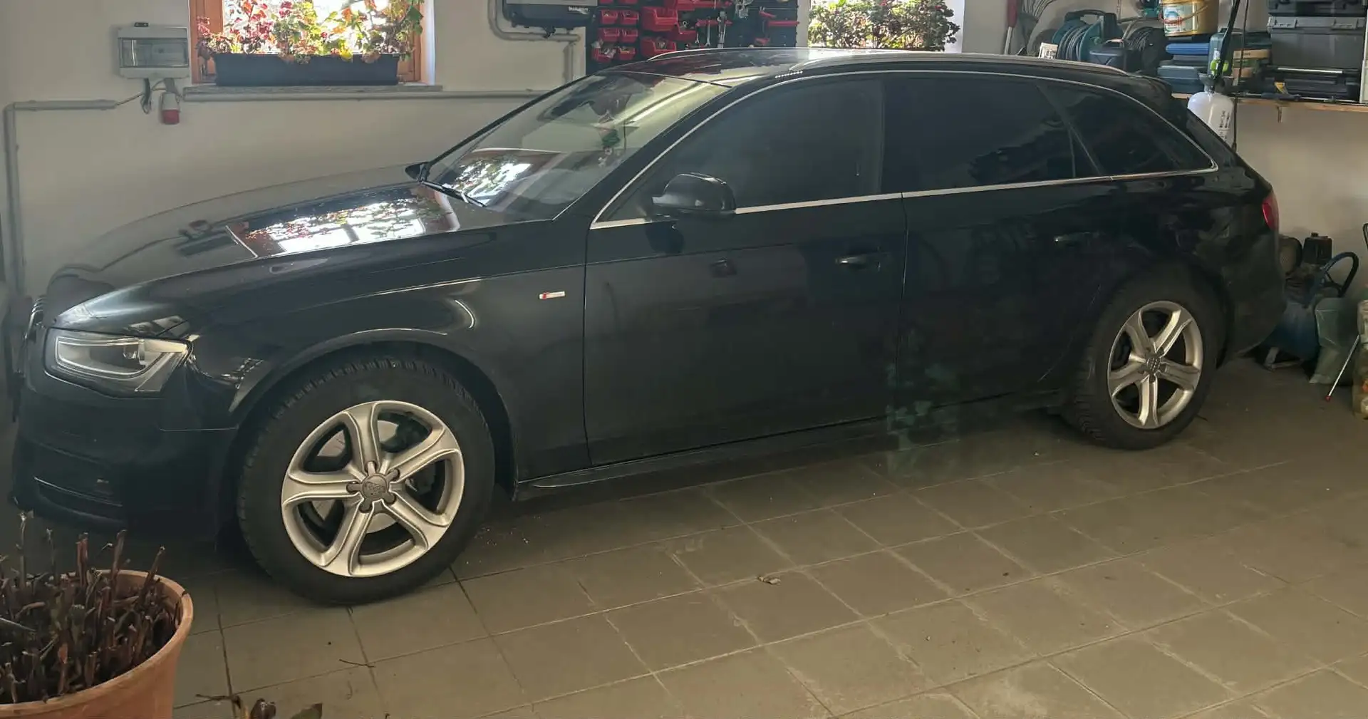 Audi A4 Avant 2.0 TDI DPF S line Sportpaket - 2