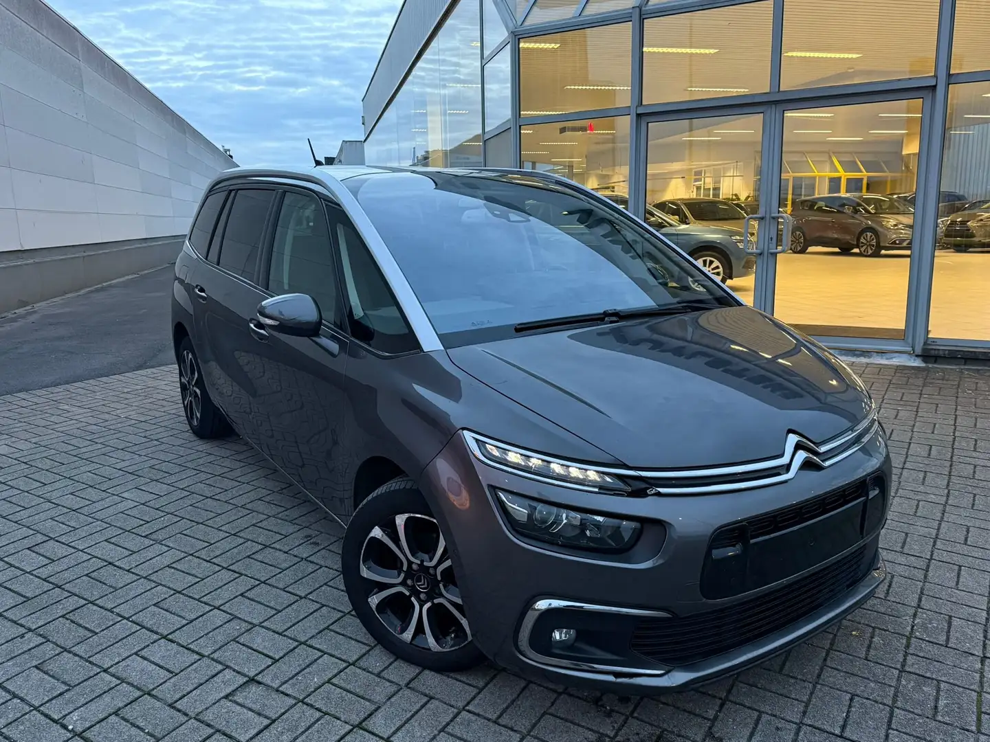 Citroen C4 SpaceTourer 1.5HDI 6d-ISC96kw TVA incl Année 2020,176.000Km Grijs - 1