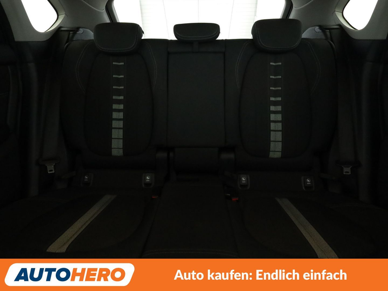 BMW 218 218i Active Tourer Sport Line Aut.*NAVI*LED*TEMPO* — photo 15