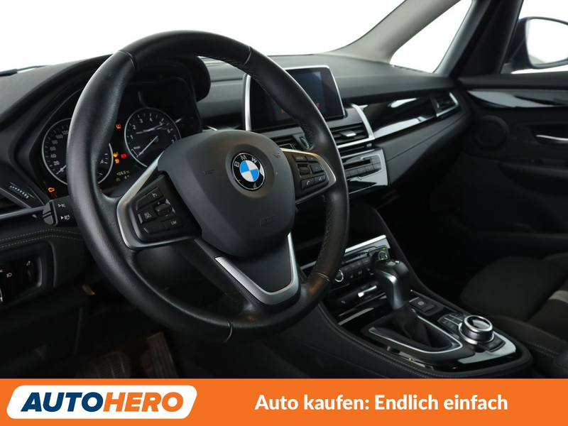 BMW 218 218i Active Tourer Sport Line Aut.*NAVI*LED*TEMPO* — photo 11